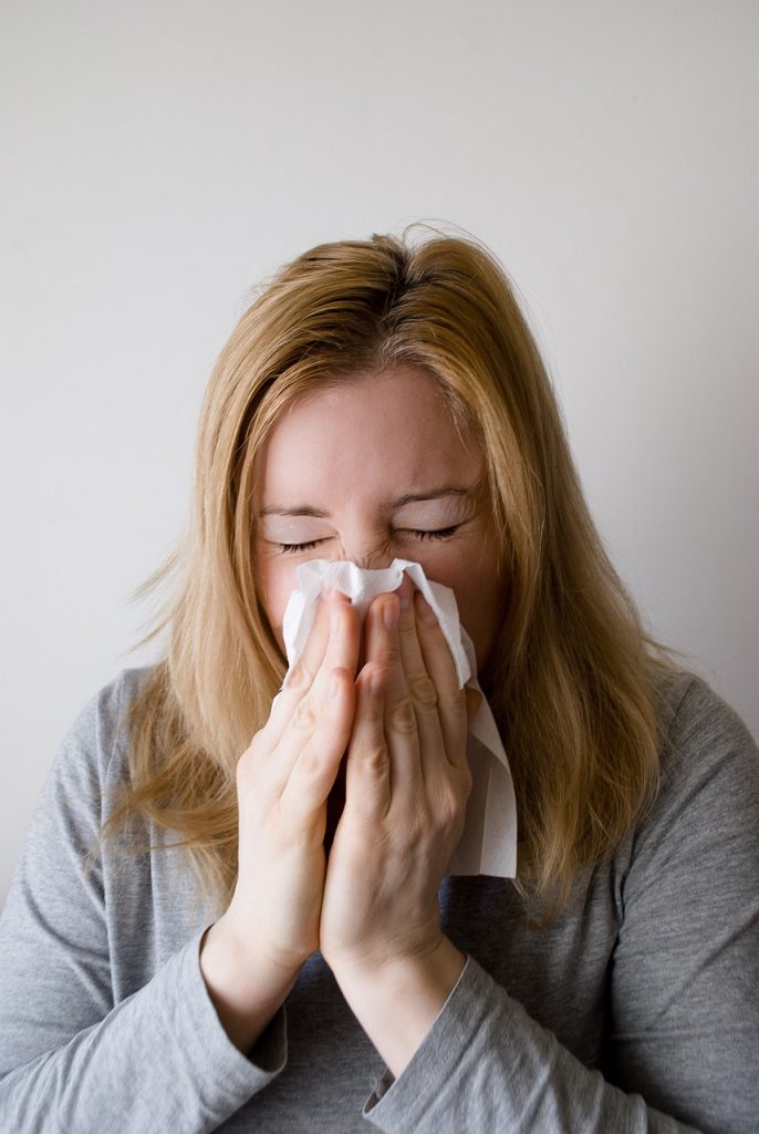 femme qui a des allergies